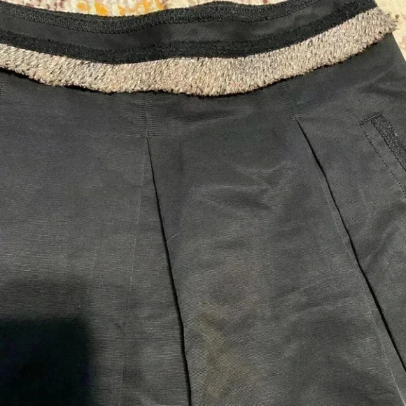 BCBGMAXAZRIA Pleated A-Line Gold Chain Hem Metallic Skirt - Picture 4 of 10